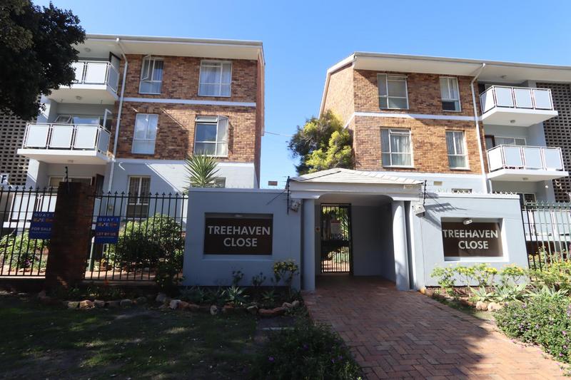 2 Bedroom Property for Sale in Claremont Western Cape